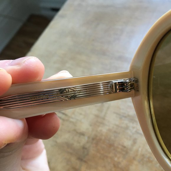 Authentic Gucci Sunglasses - Picture 6 of 11